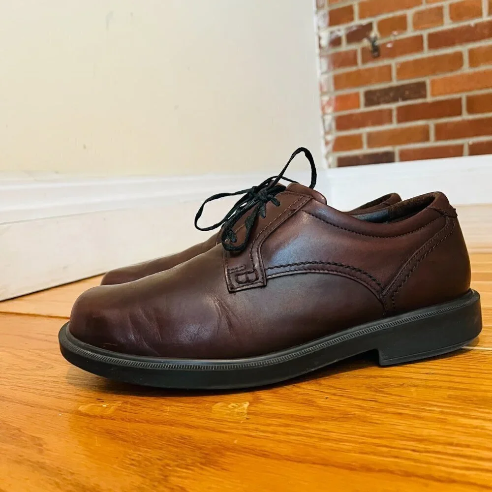 SAS Size 9.5 M Leather Ambassador Lace Tripad Shoes Brown